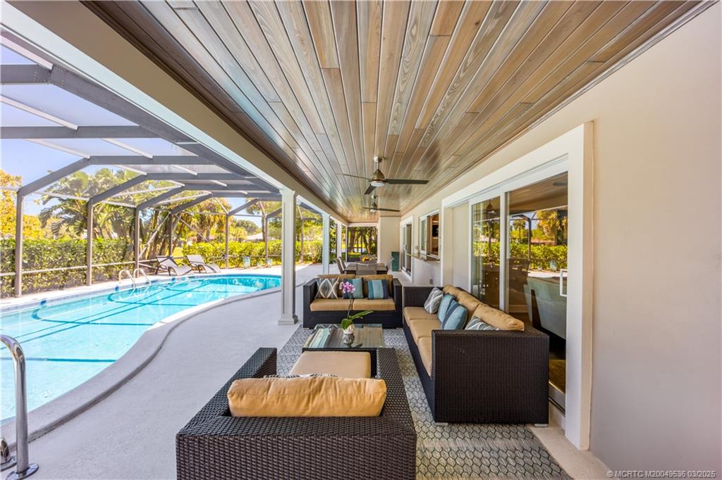 3401 SE Clubhouse Place