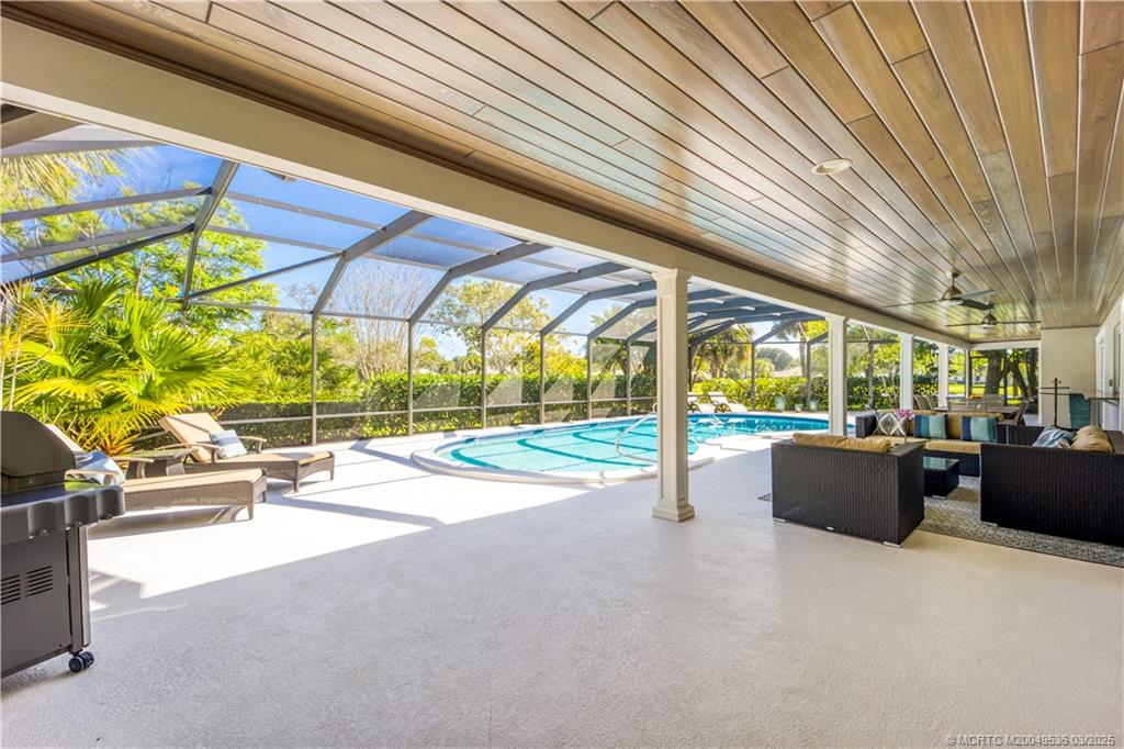 3401 SE Clubhouse Place