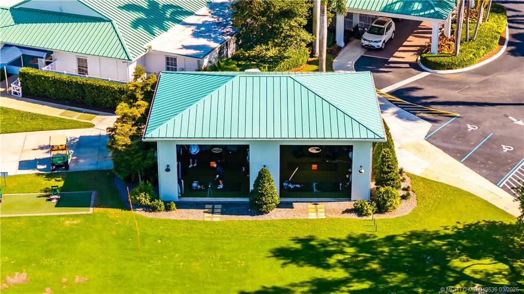 3401 SE Clubhouse Place