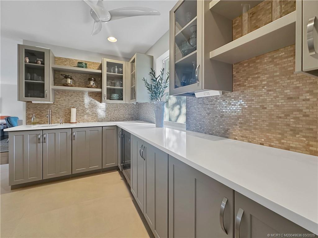 3401 SE Clubhouse Place