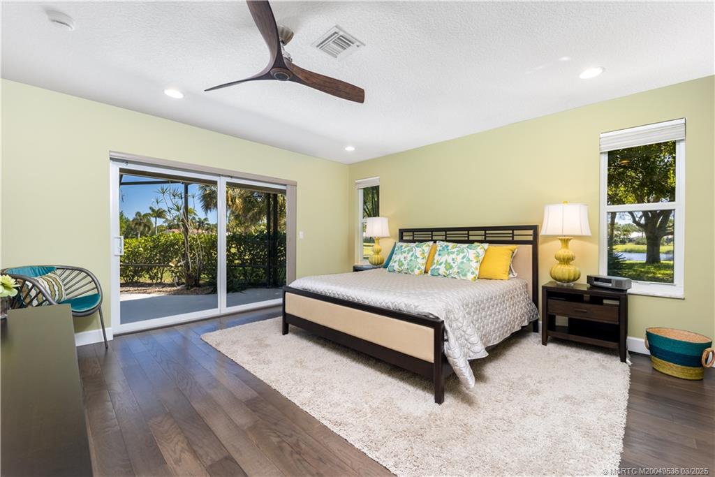 3401 SE Clubhouse Place