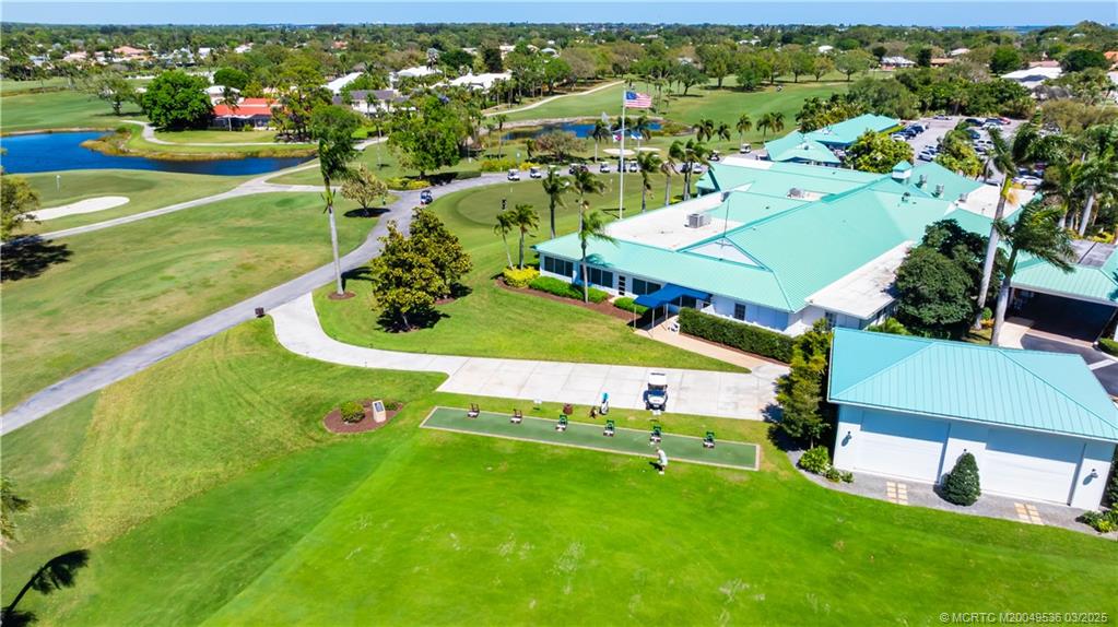3401 SE Clubhouse Place