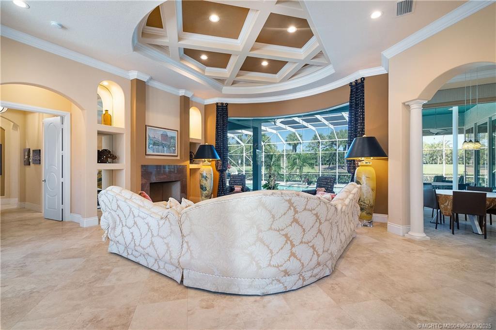 1639 SW Thornberry Circle