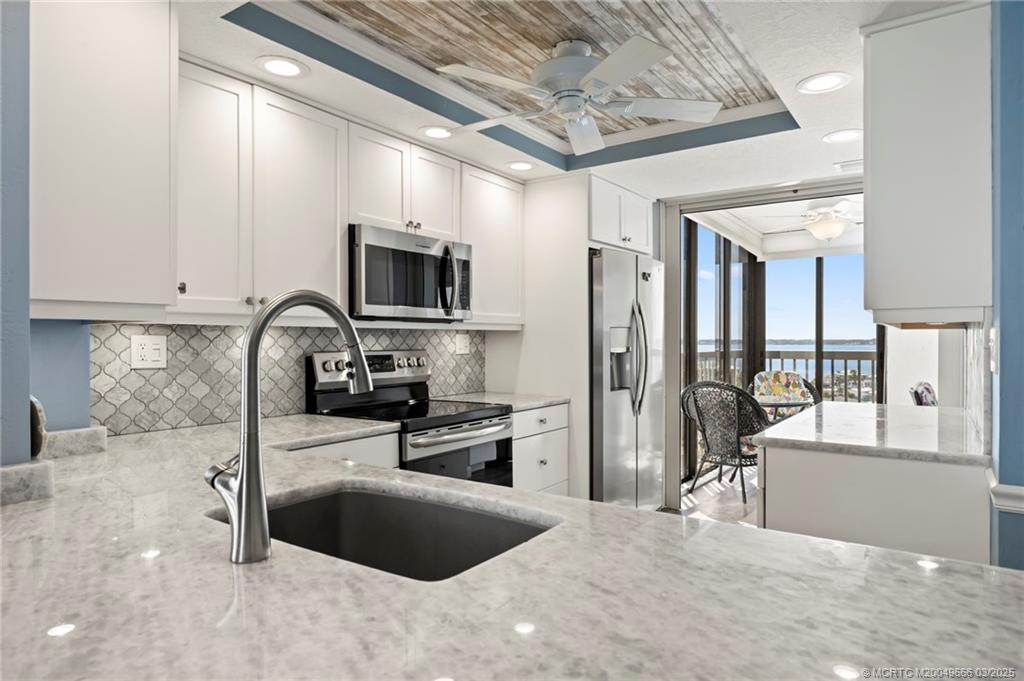 10600 S Ocean Drive 910