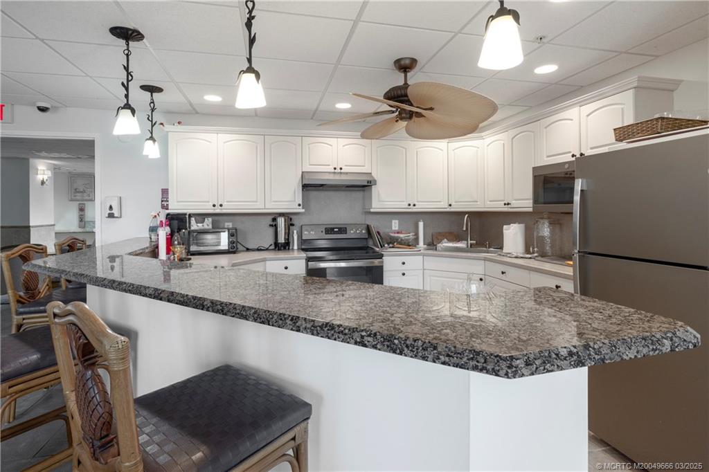 10600 S Ocean Drive 910