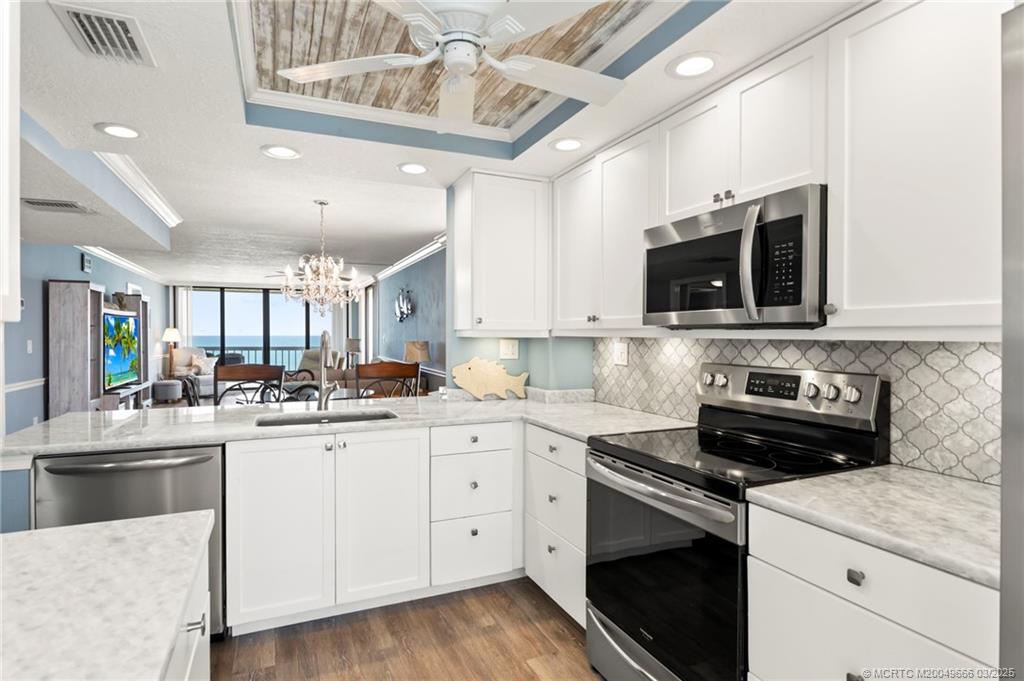 10600 S Ocean Drive 910
