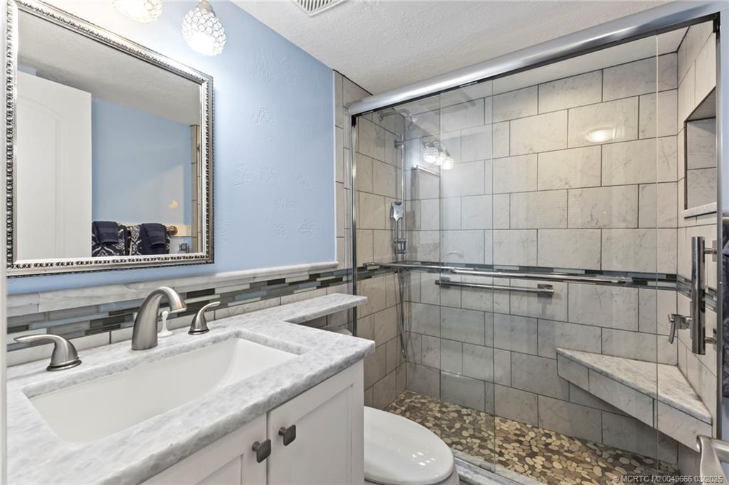 10600 S Ocean Drive 910