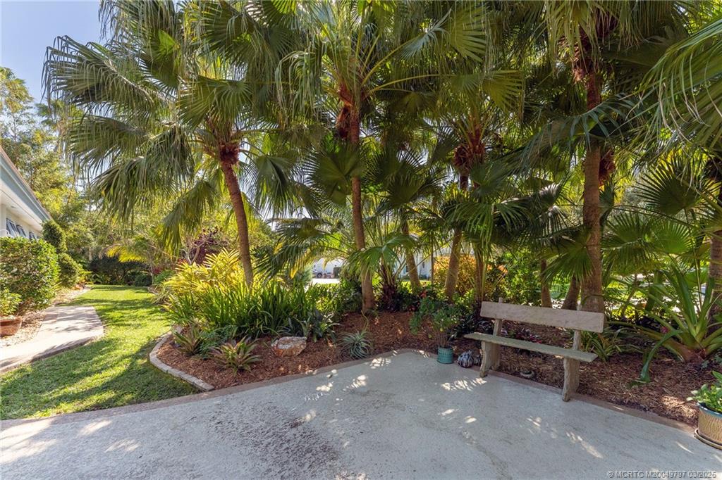 158 S River Road