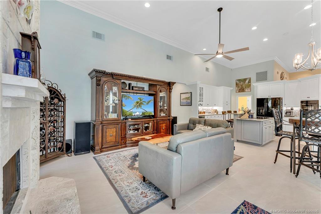 158 S River Road