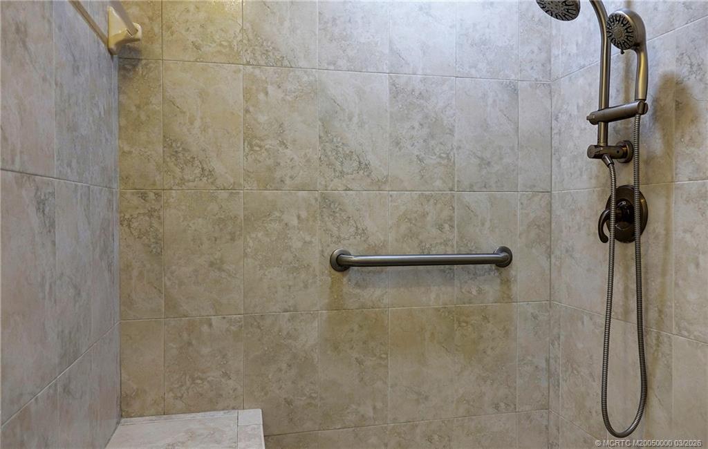 650 NE Wax Myrtle Way