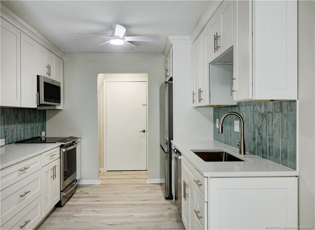 650 NE Wax Myrtle Way