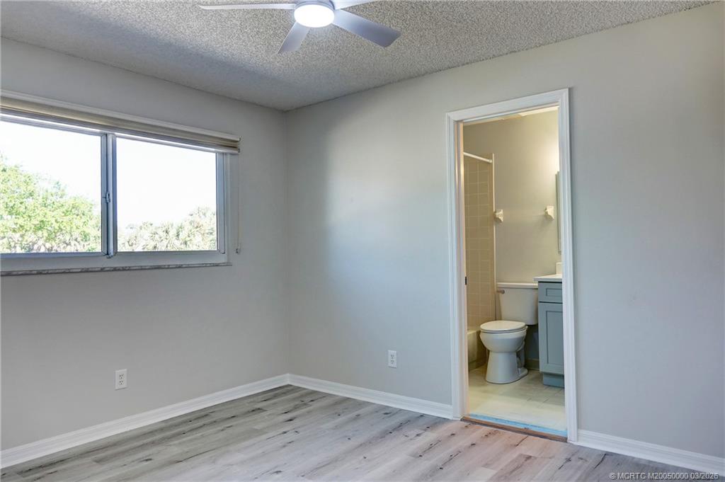 650 NE Wax Myrtle Way