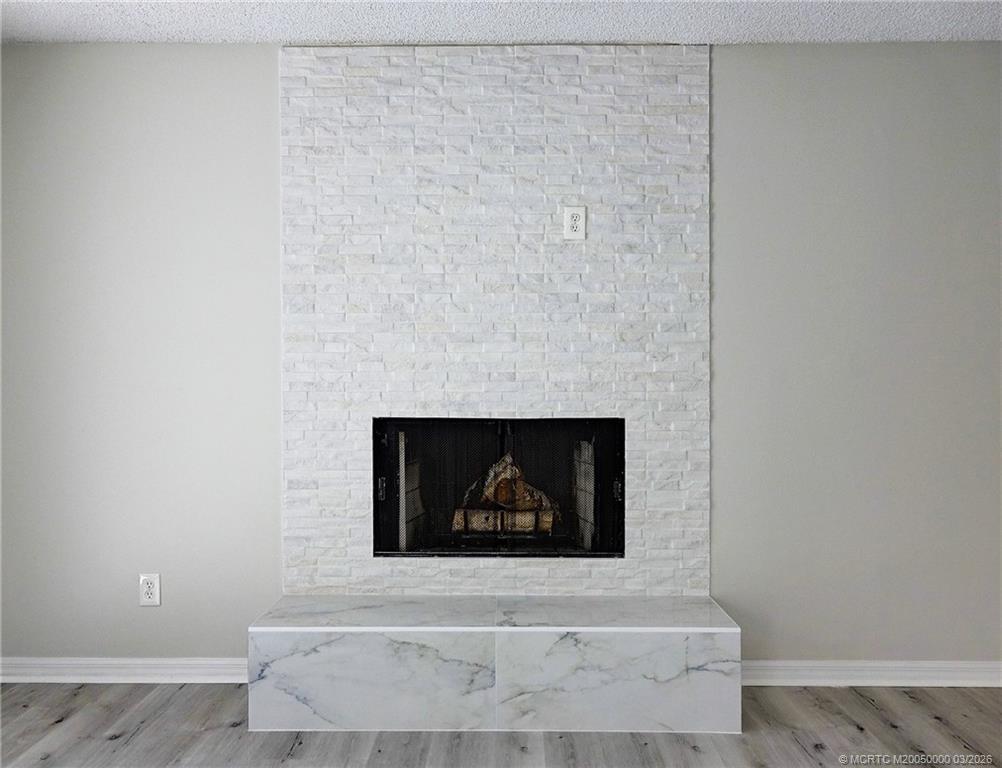 650 NE Wax Myrtle Way