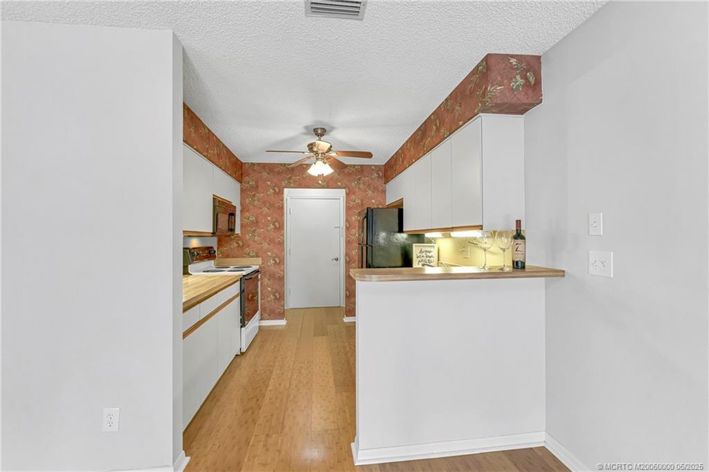 650 NE Wax Myrtle Way