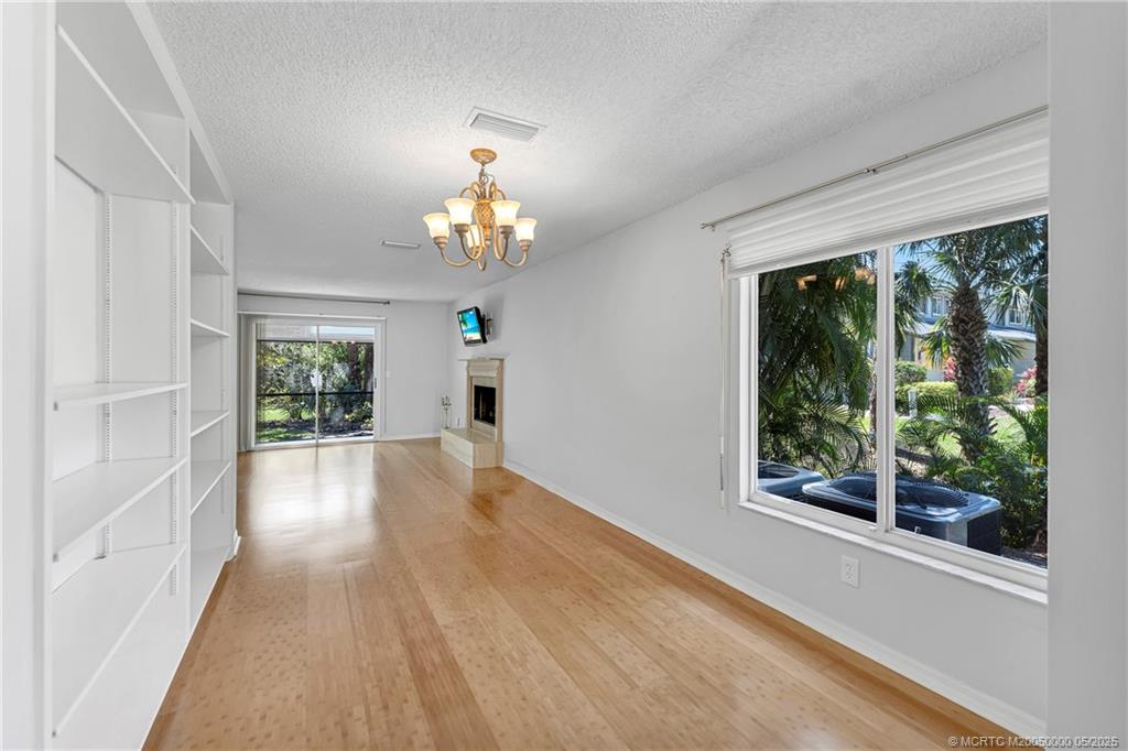 650 NE Wax Myrtle Way