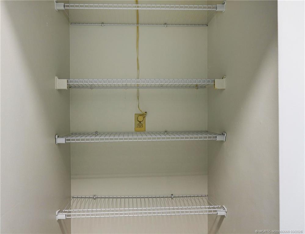 650 NE Wax Myrtle Way