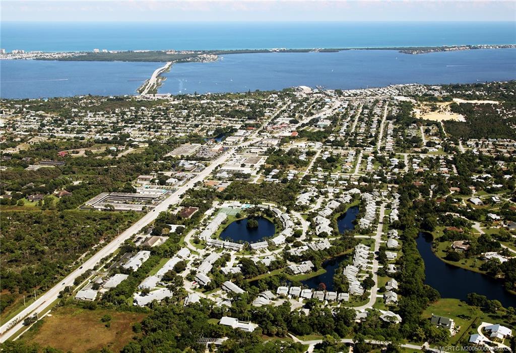 650 NE Wax Myrtle Way