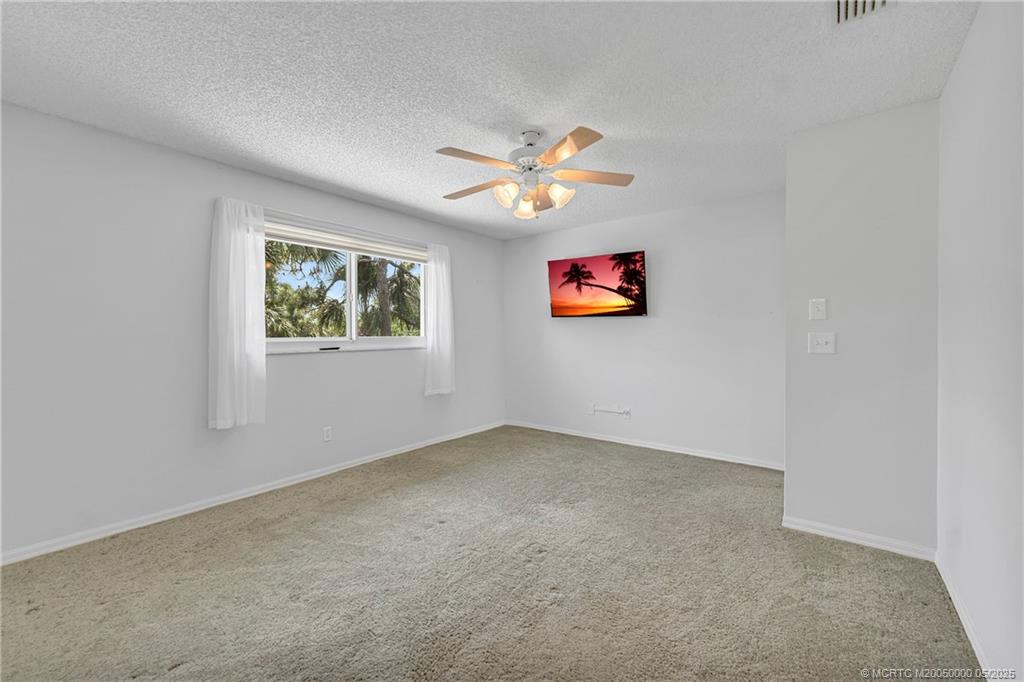 650 NE Wax Myrtle Way