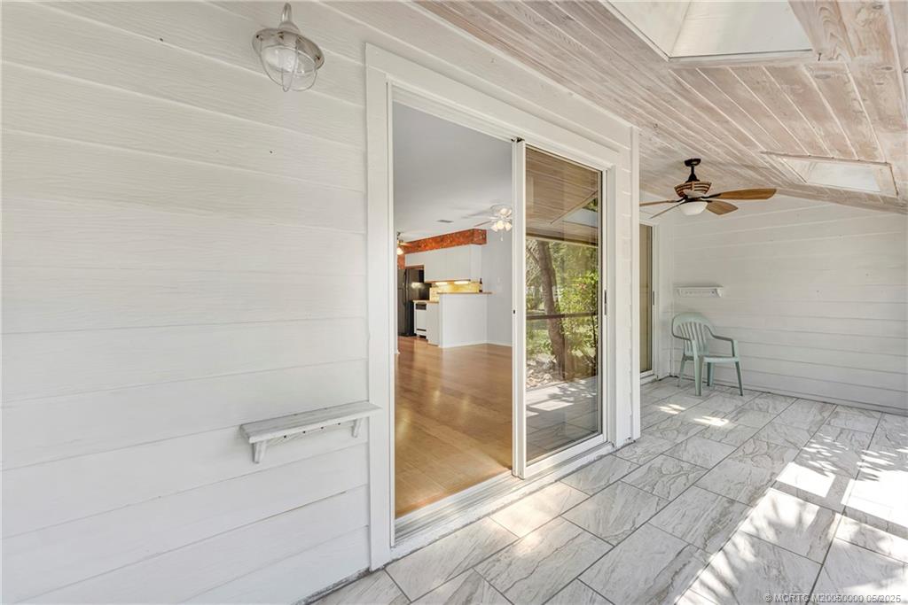 650 NE Wax Myrtle Way