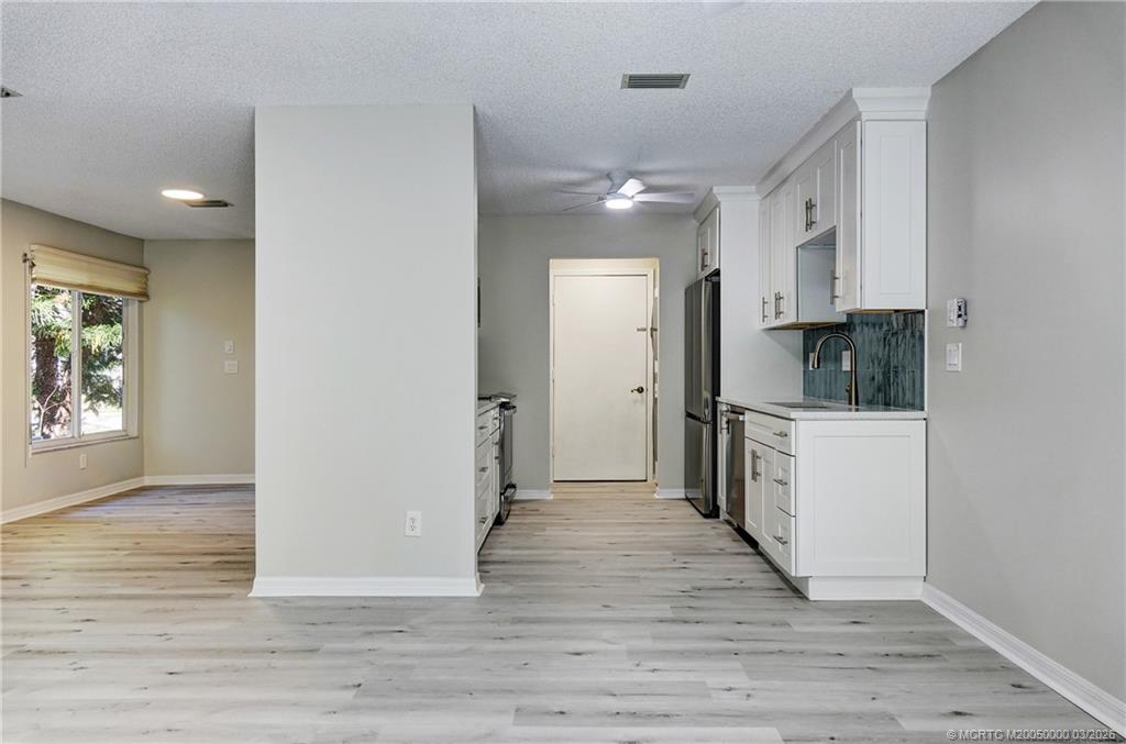 650 NE Wax Myrtle Way