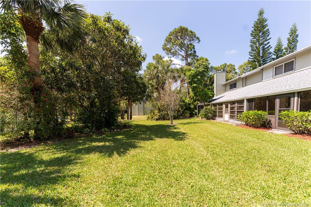 650 NE Wax Myrtle Way