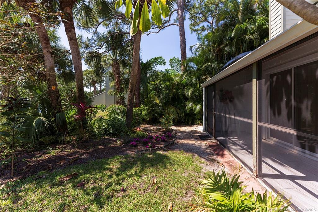 650 NE Wax Myrtle Way