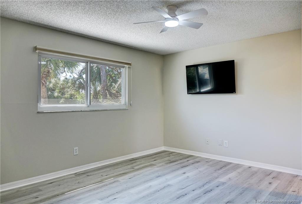 650 NE Wax Myrtle Way