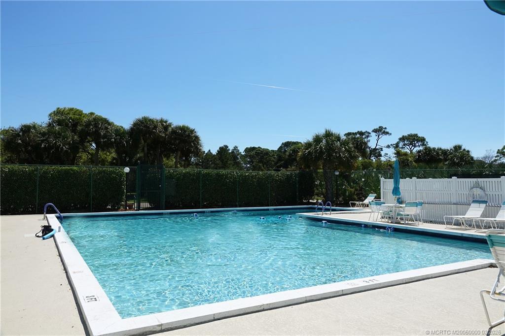 650 NE Wax Myrtle Way