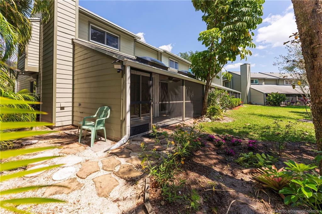 650 NE Wax Myrtle Way