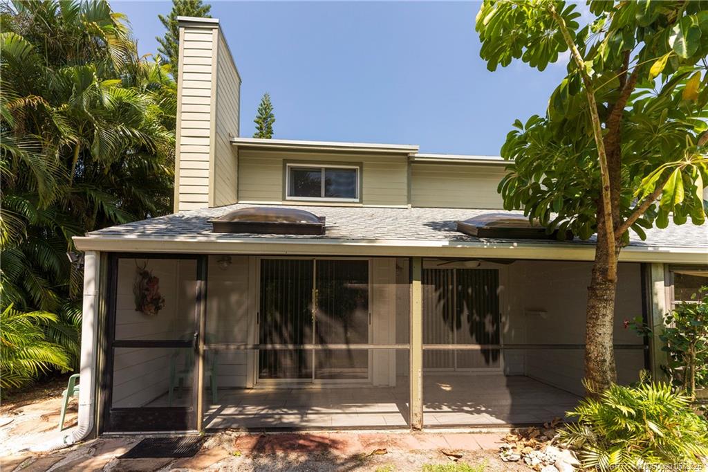 650 NE Wax Myrtle Way