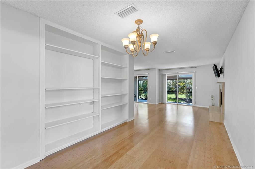 650 NE Wax Myrtle Way