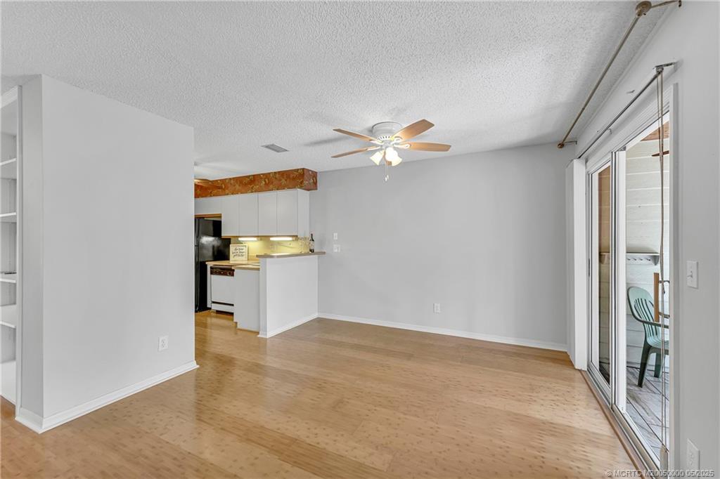 650 NE Wax Myrtle Way