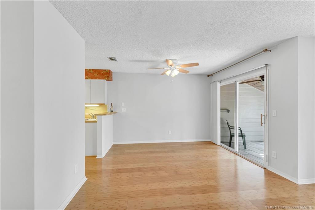 650 NE Wax Myrtle Way