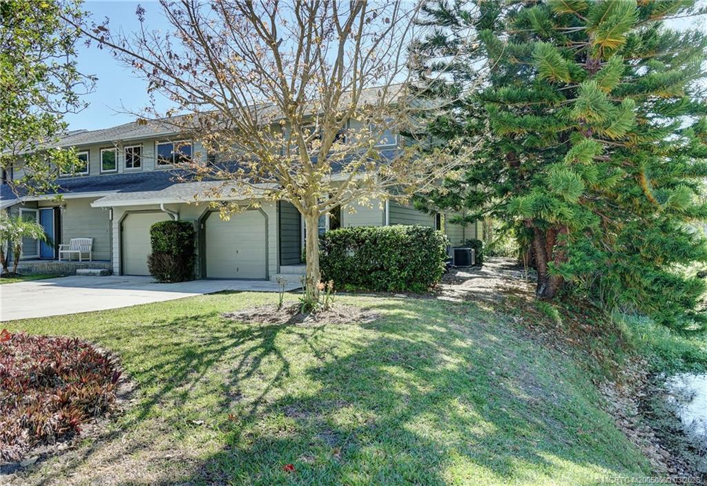 650 NE Wax Myrtle Way