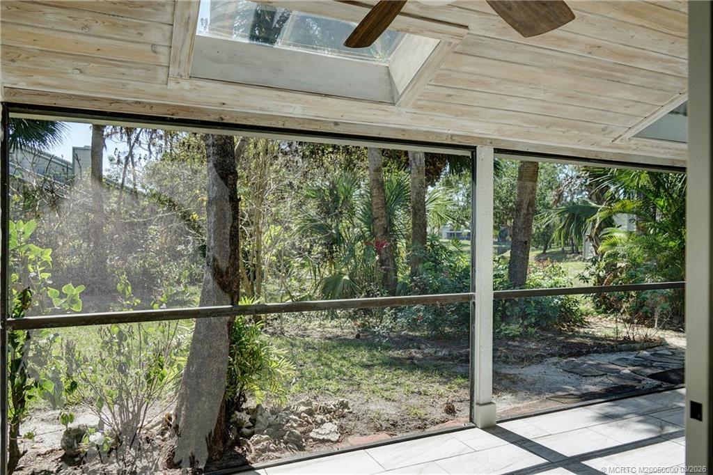 650 NE Wax Myrtle Way