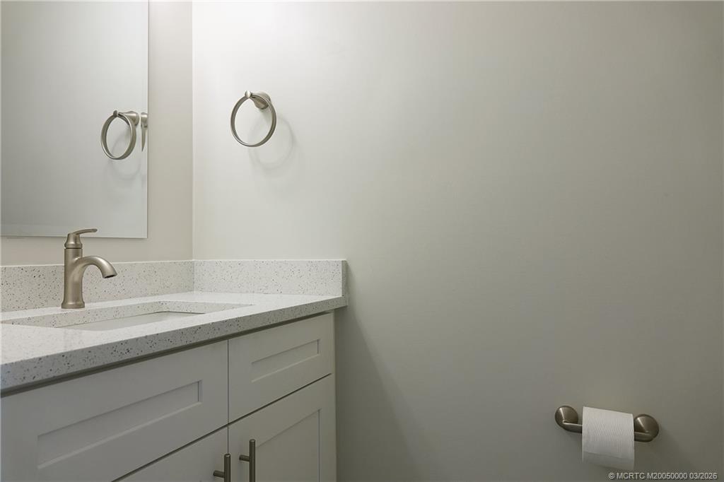 650 NE Wax Myrtle Way