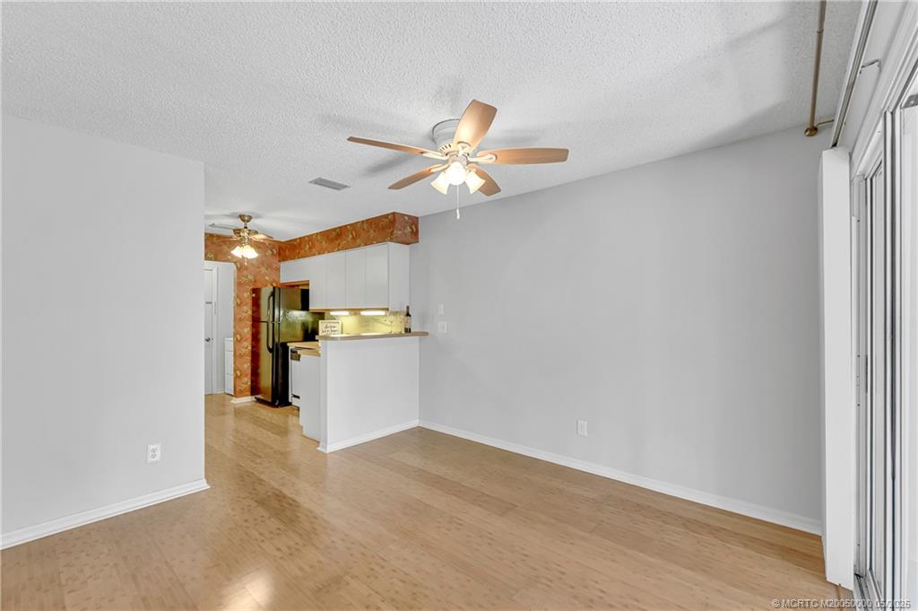 650 NE Wax Myrtle Way