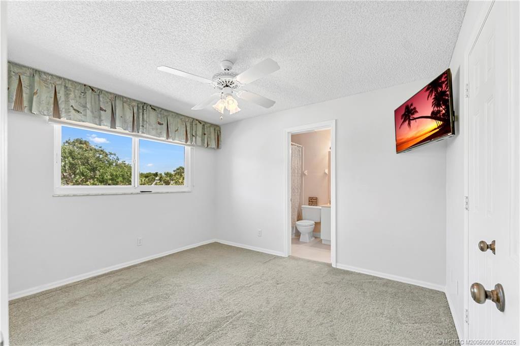 650 NE Wax Myrtle Way