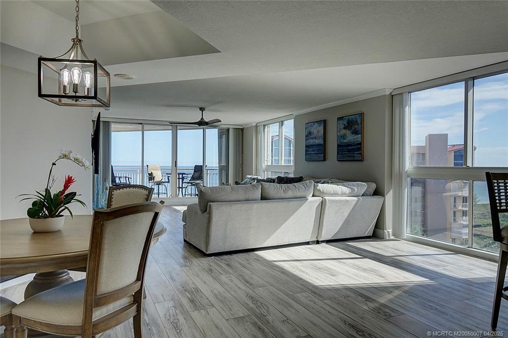 3880 N Highway A1a 905