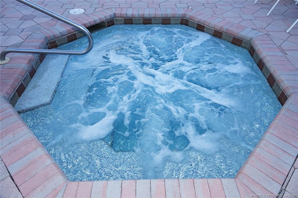 3880 N Highway A1a 905