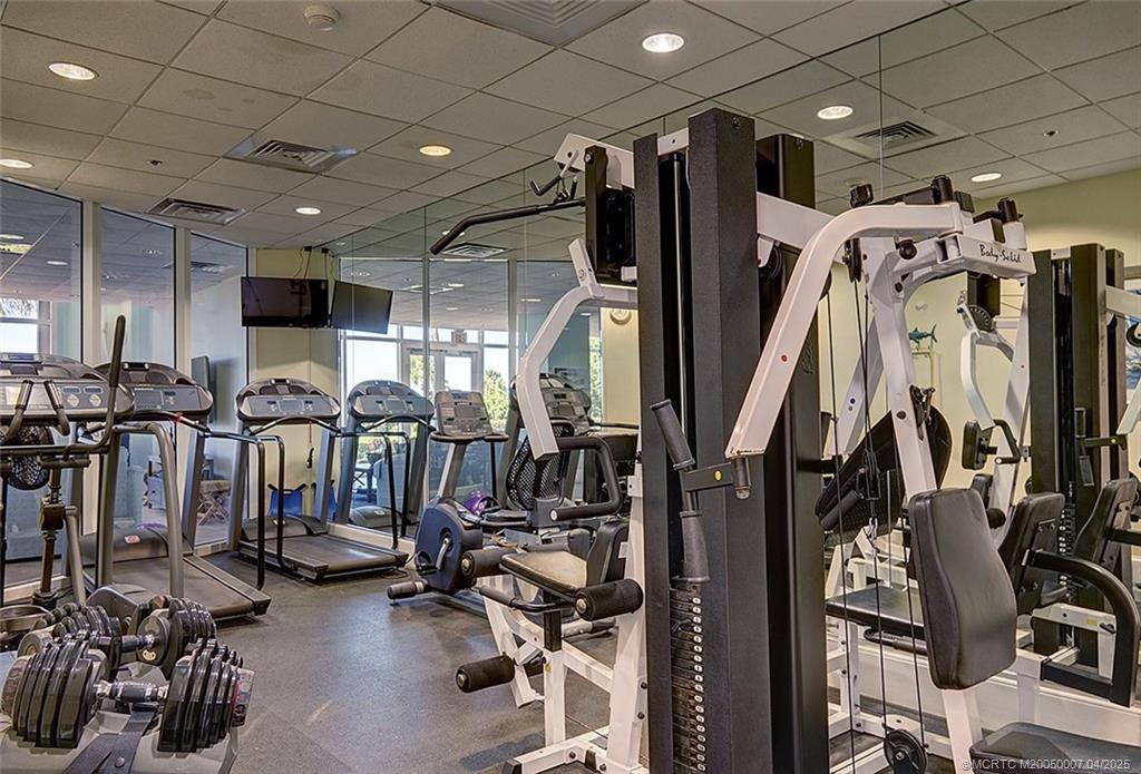 3880 N Highway A1a 905