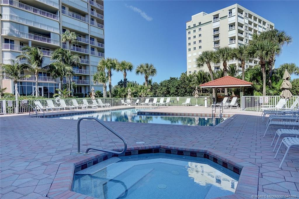 3880 N Highway A1a 905