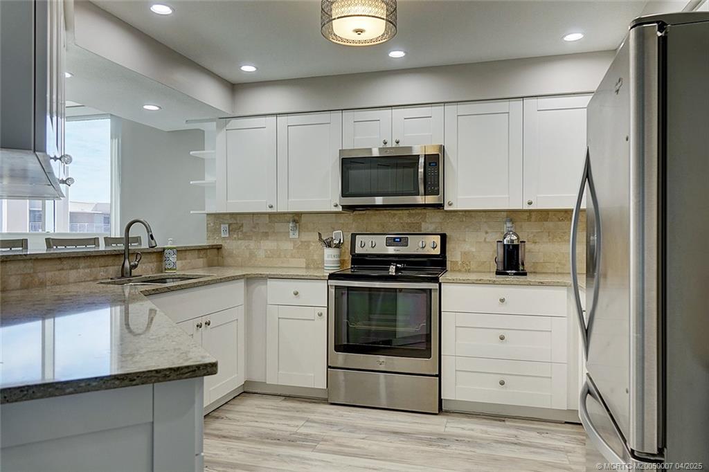 3880 N Highway A1a 905