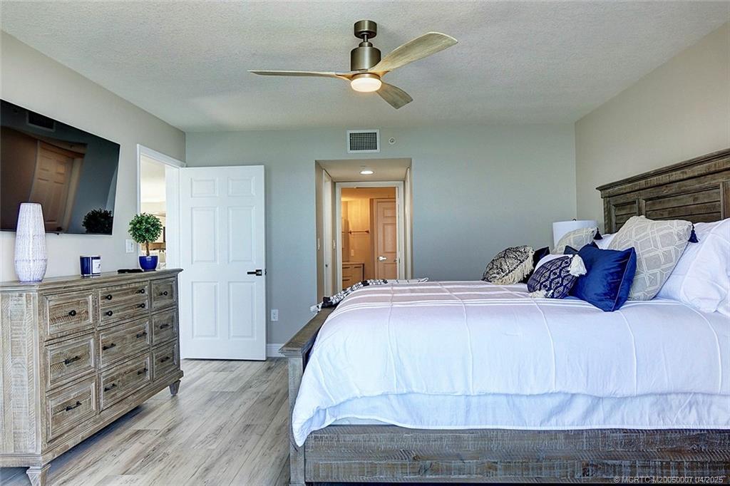 3880 N Highway A1a 905