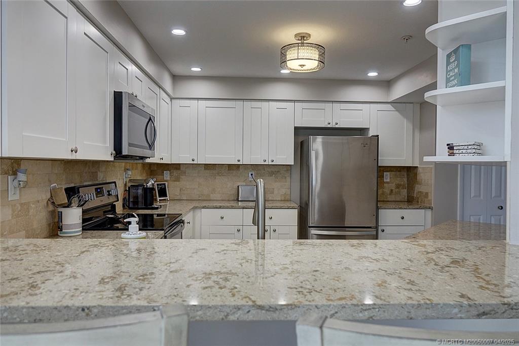 3880 N Highway A1a 905