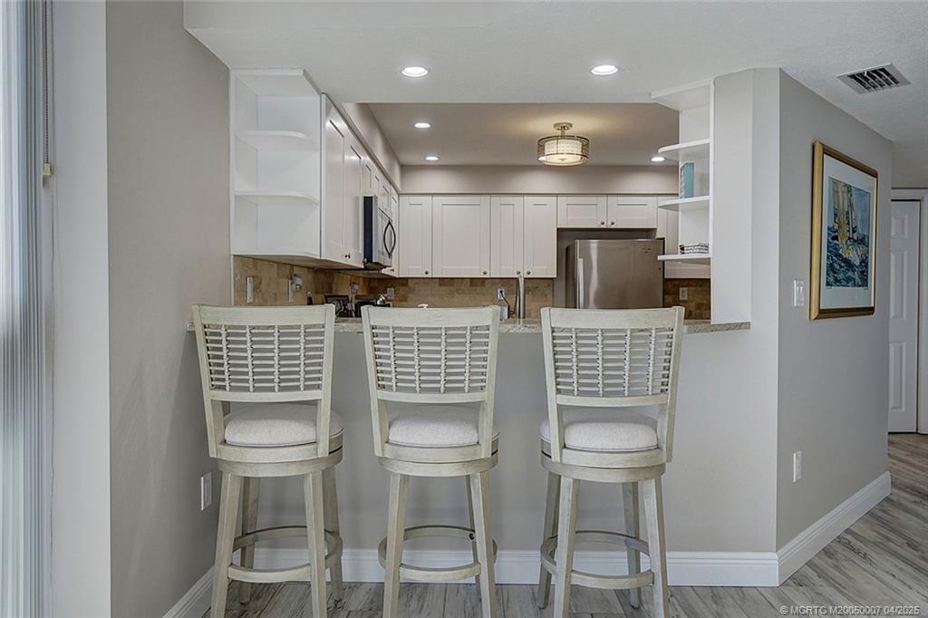 3880 N Highway A1a 905