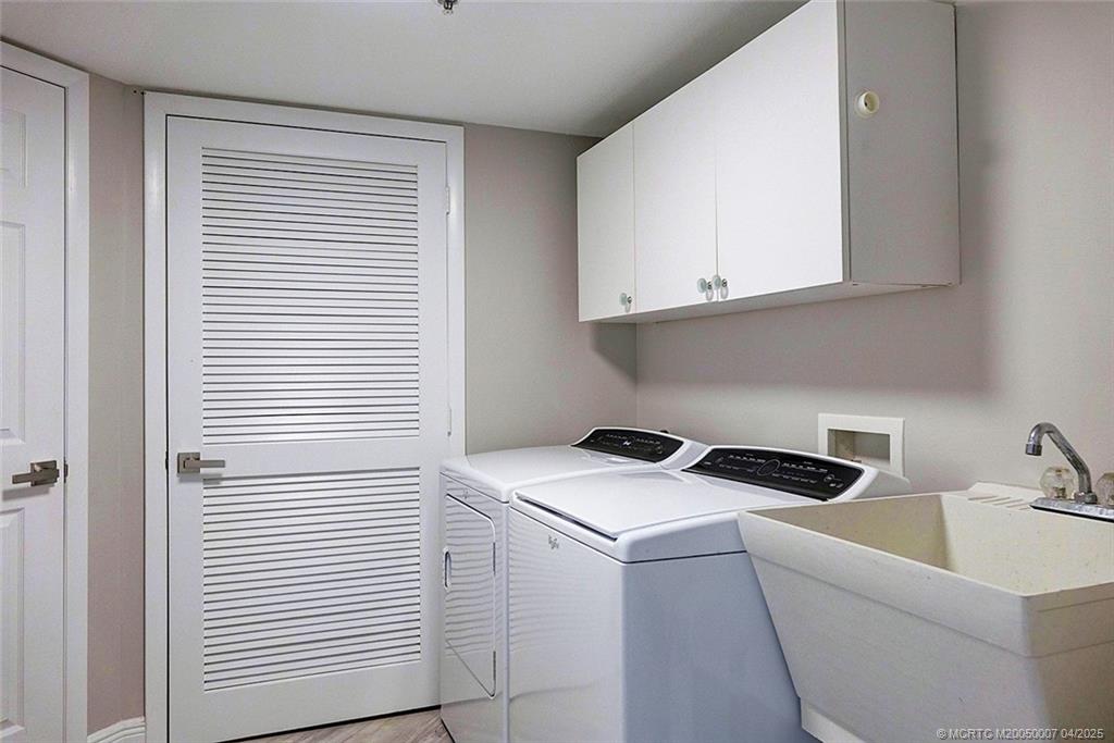 3880 N Highway A1a 905