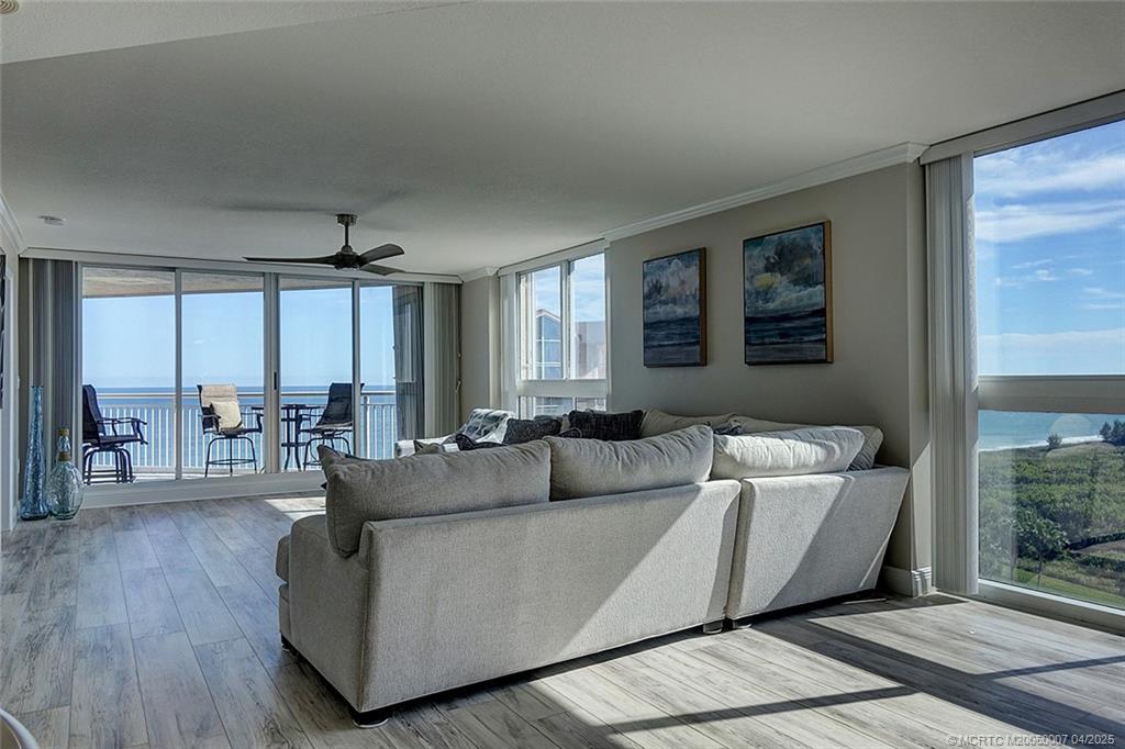 3880 N Highway A1a 905