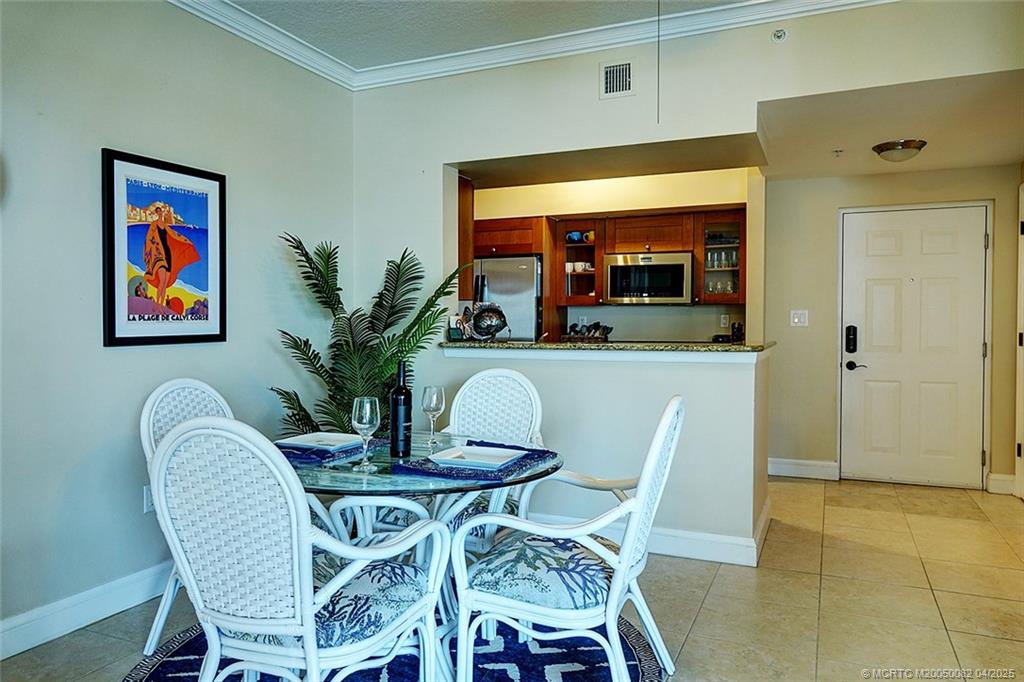 975 NW Flagler Avenue 306