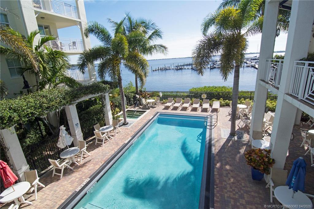 975 NW Flagler Avenue 306